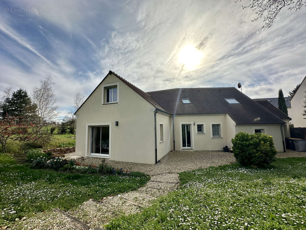 Maison à SAINT-SAUVEUR-SUR-ECOLE