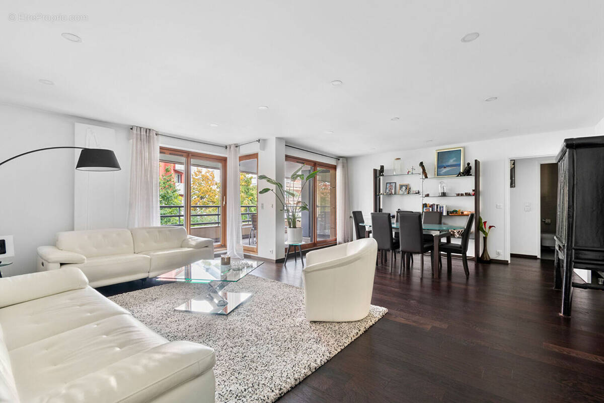 Appartement à SURESNES