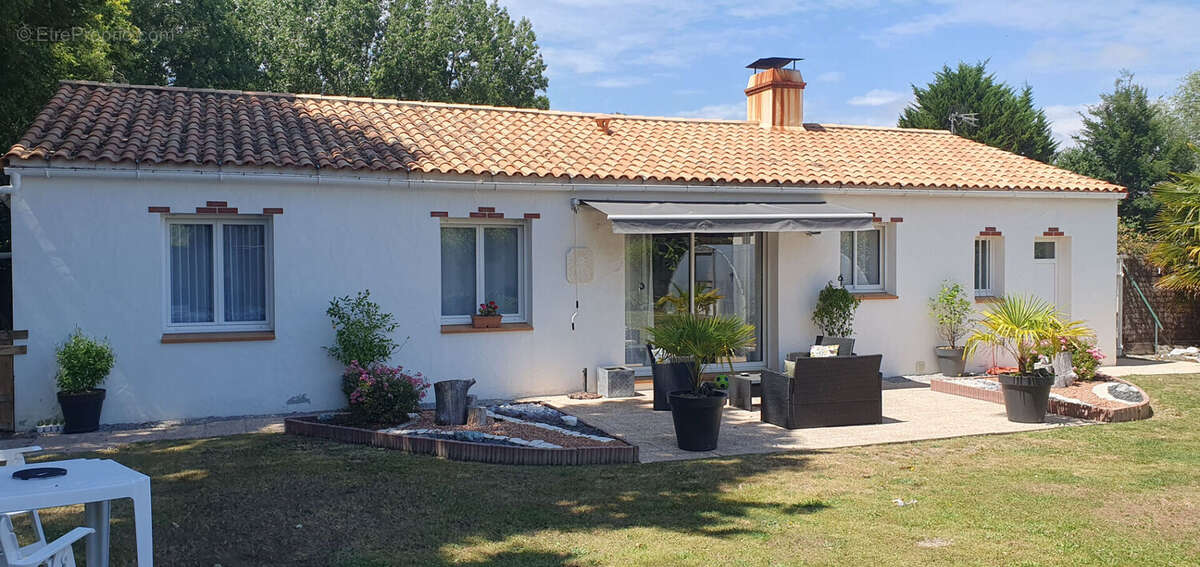 Challans - Maison 5 pièces 82 m2 - Terrain 985m² - photo 11
