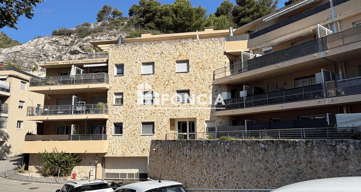 À vendre – grand t1 de 34.72 m² avec terrasse, parking et piscine – saint-andré-de-la-roche - photo 5