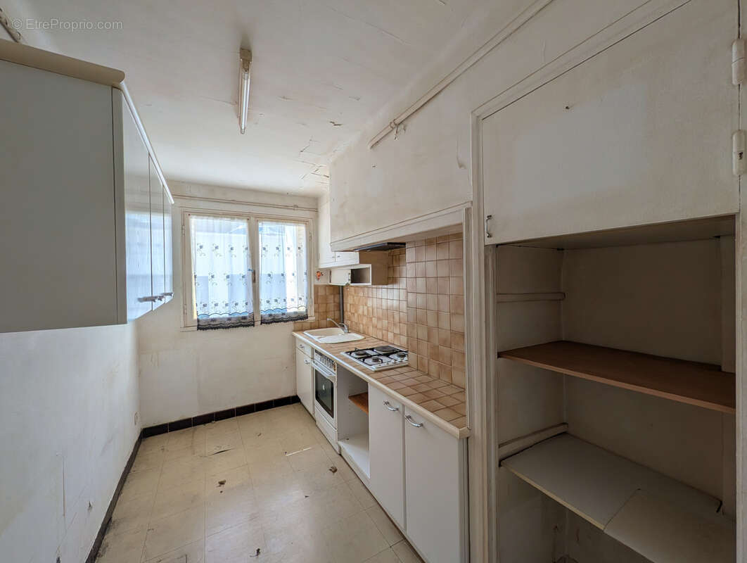 Appartement à MARSEILLE-6E