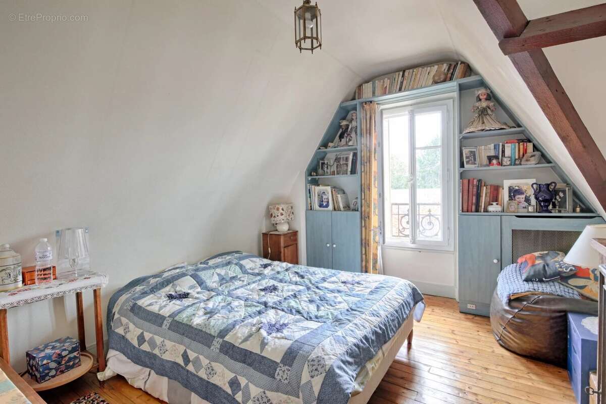 Maison à SAINT-MAUR-DES-FOSSES