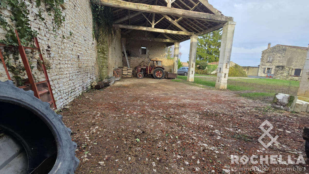 Appartement à PAILLE