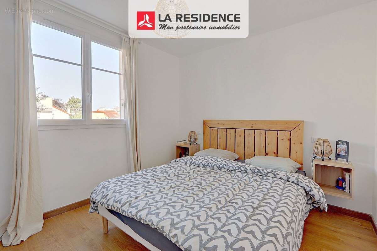 Appartement à COLOMBES
