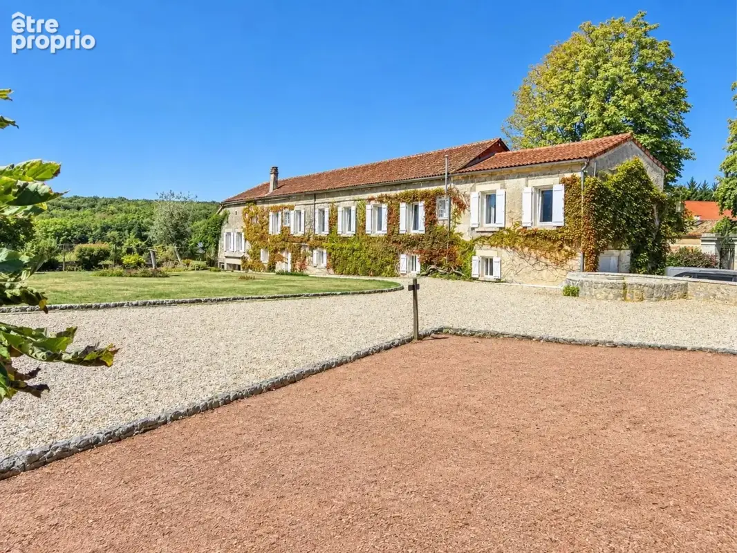Domaine d’exception du XVIIIᵉ siècle avec plus de 80 hectares de terrain - photo 26