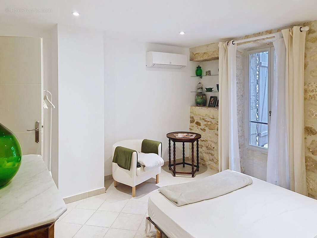 Maison à VILLENEUVE-LES-AVIGNON