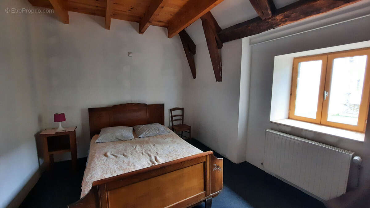 Maison à SAINT-PIERRE-ROCHE