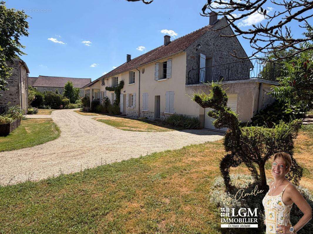 Propriété de caractère de 168 m²- 4 Chambres - Dépendances - photo 2