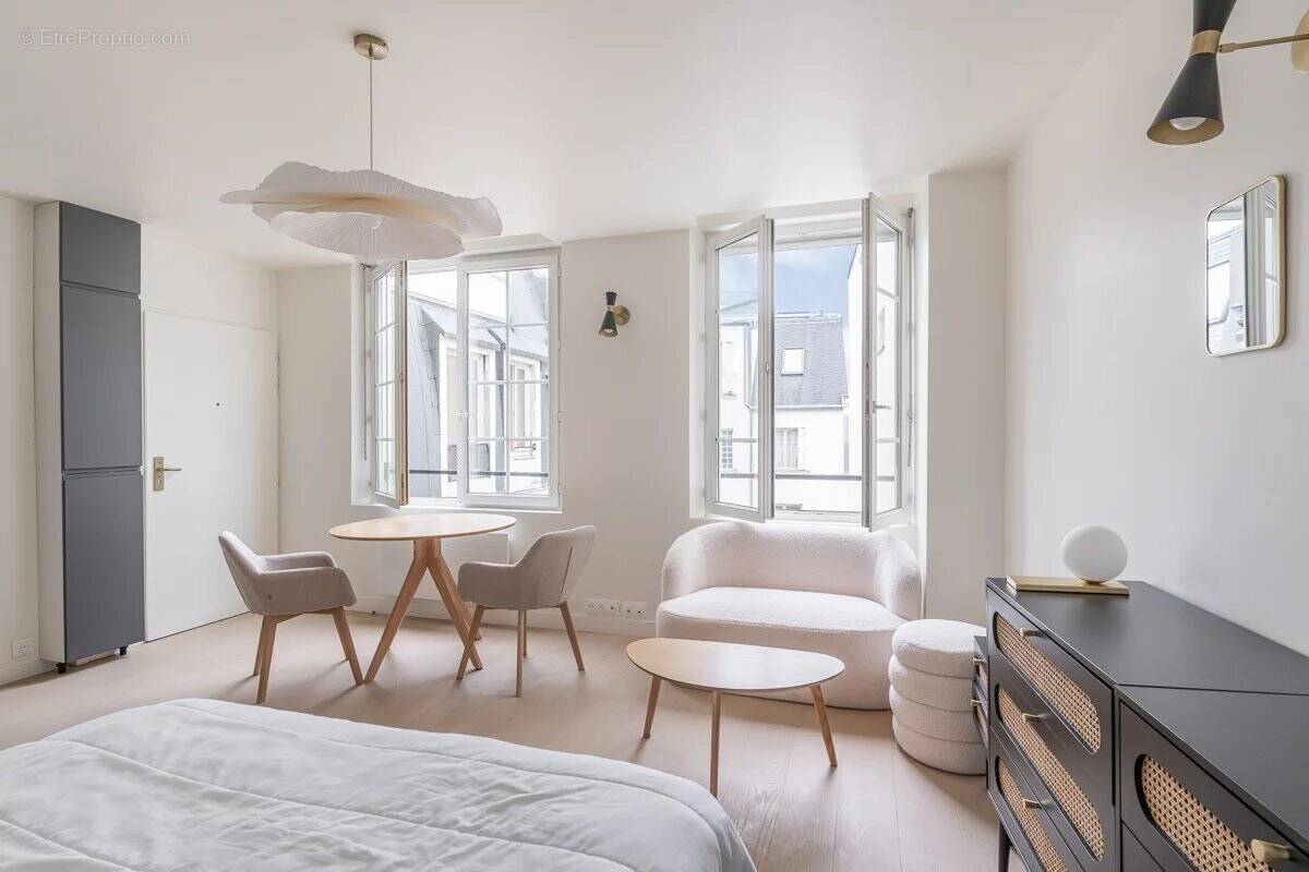 Appartement à PARIS-9E