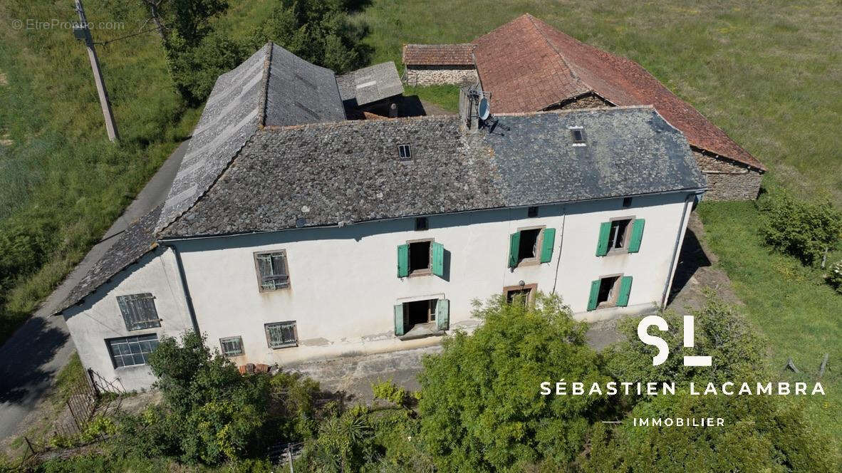 Maison à JOUQUEVIEL