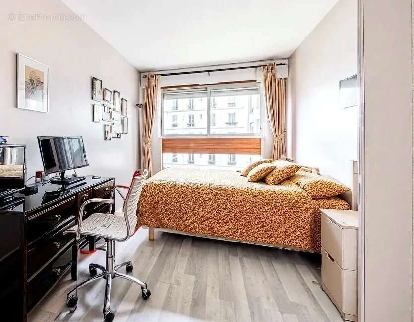 Appartement à PARIS-11E
