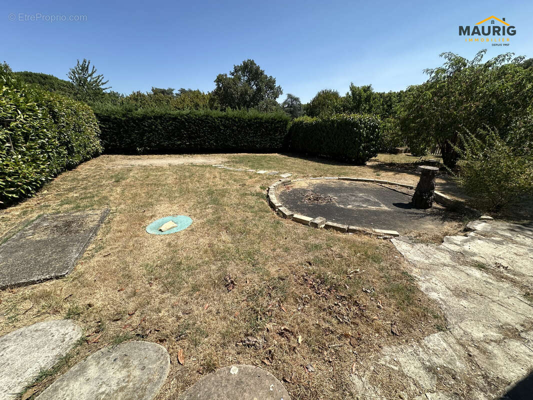 Maison 3 chambres jardin et garages 47200 VIRAZEIL - photo 10
