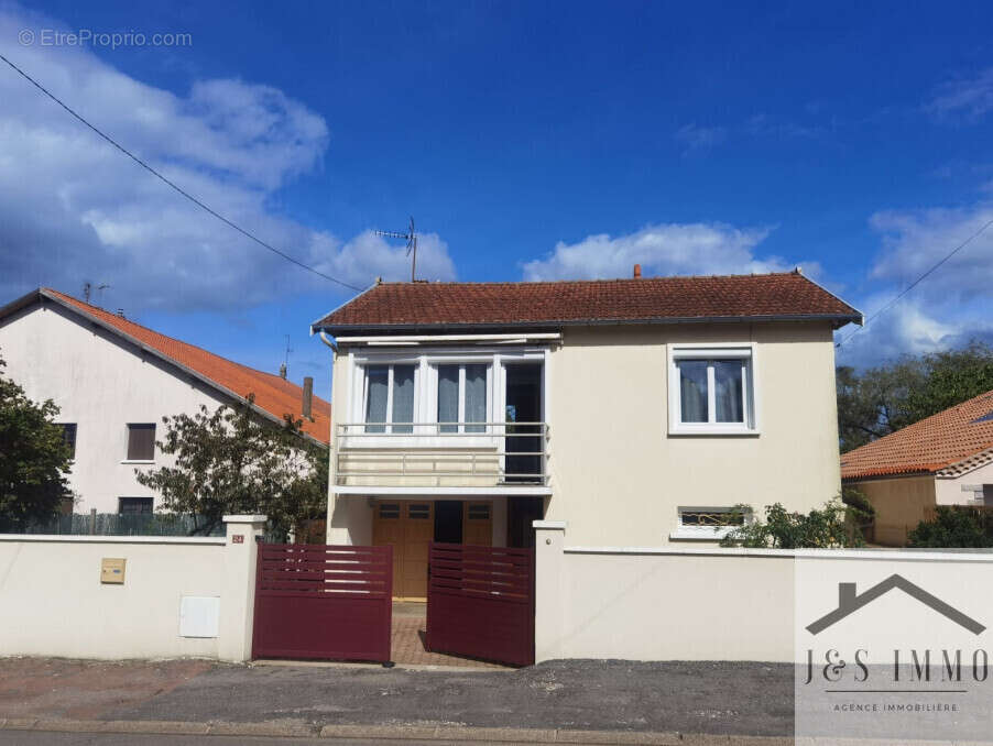 Maison à ROUMAZIERES-LOUBERT