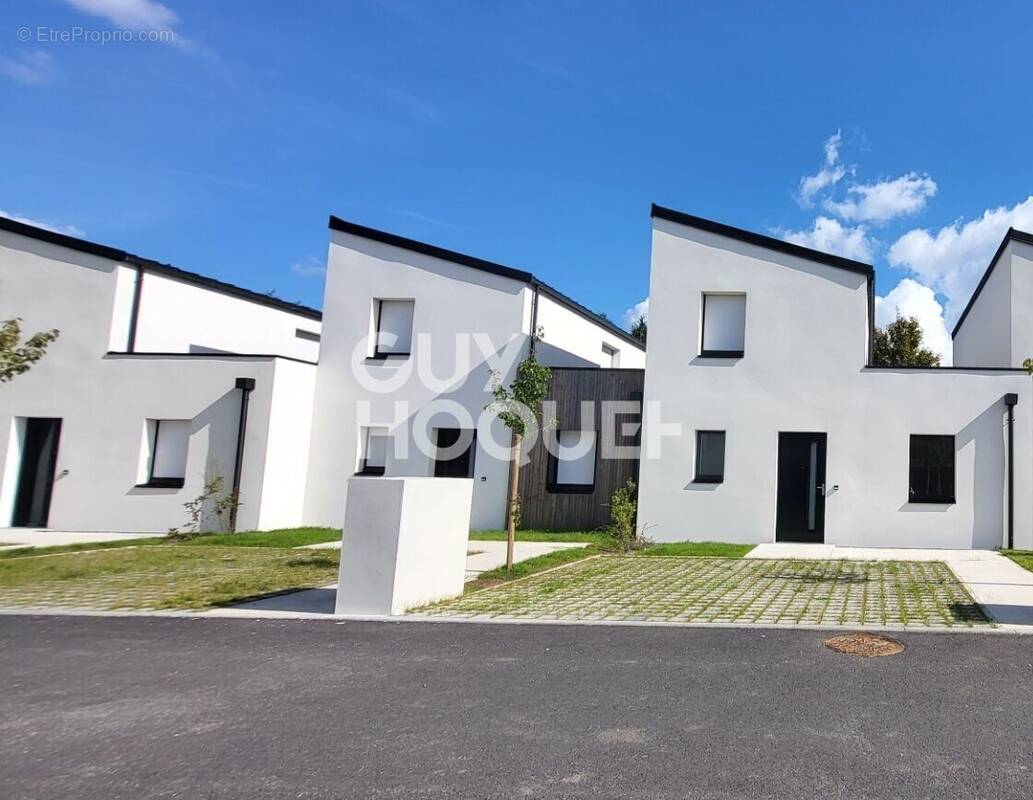 Maison à GRAND-CHAMP