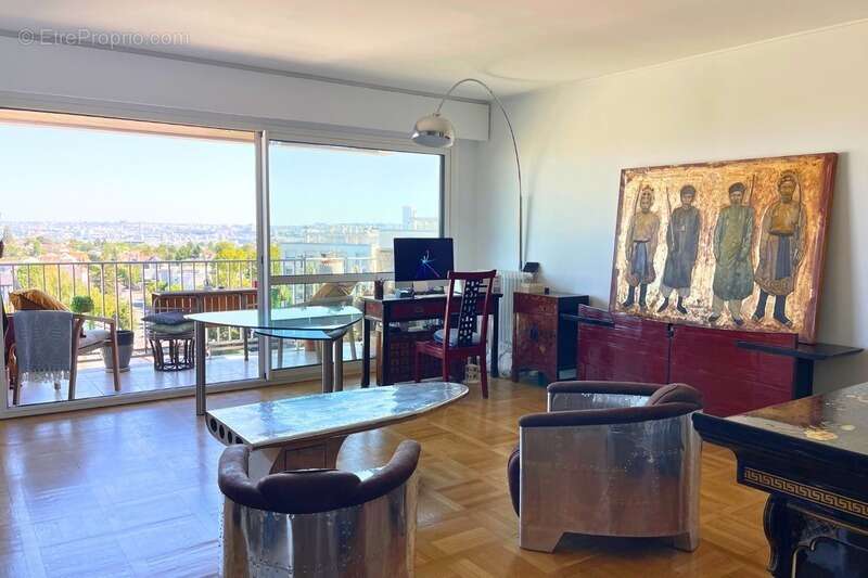 Appartement à GARCHES