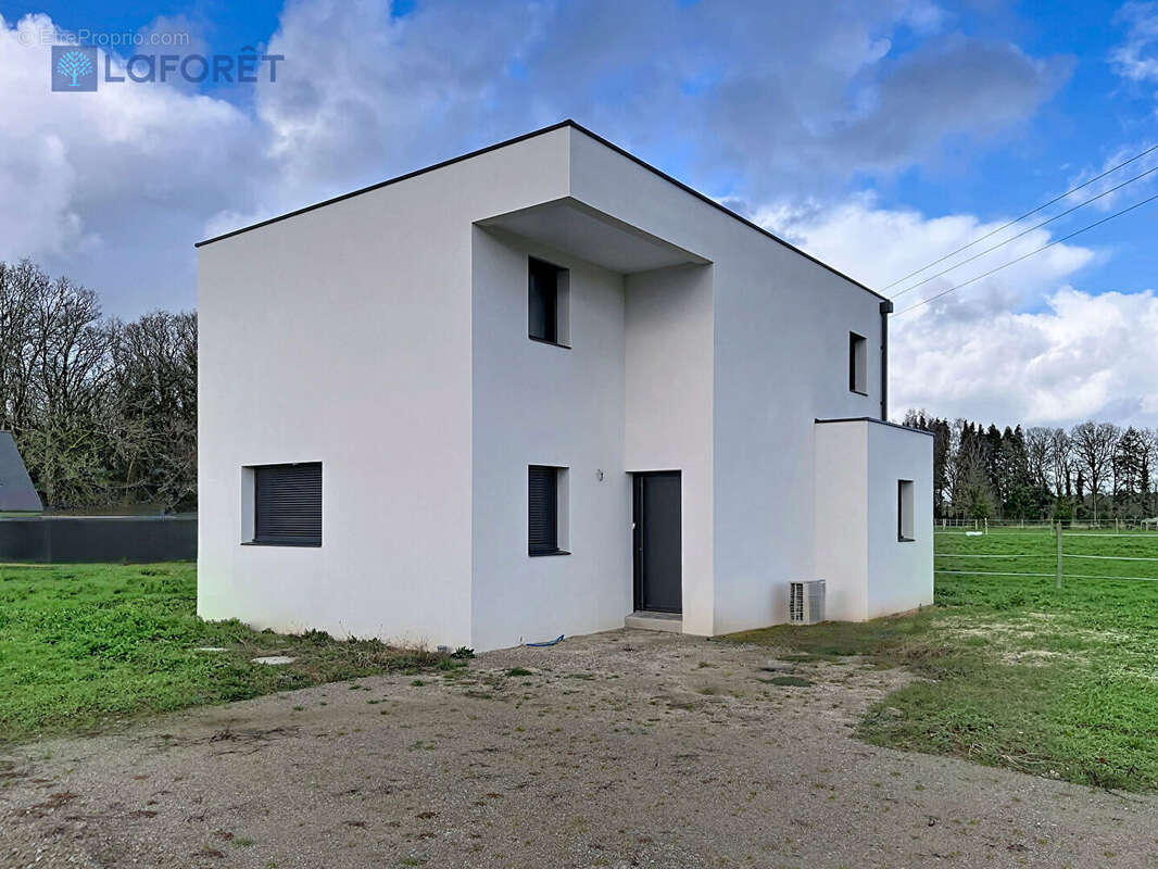 Maison à CAMORS
