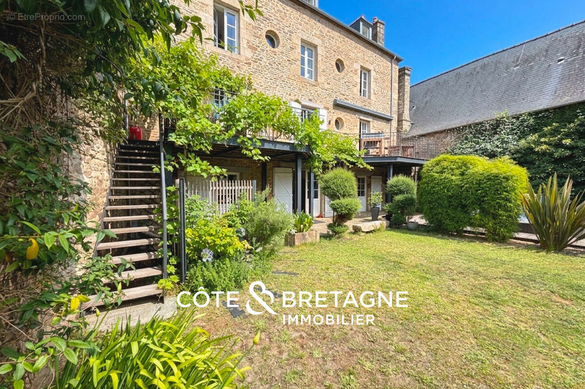 Maison à DINAN