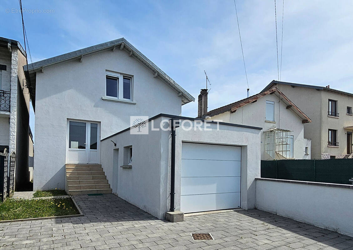 Maison à DAMELEVIERES
