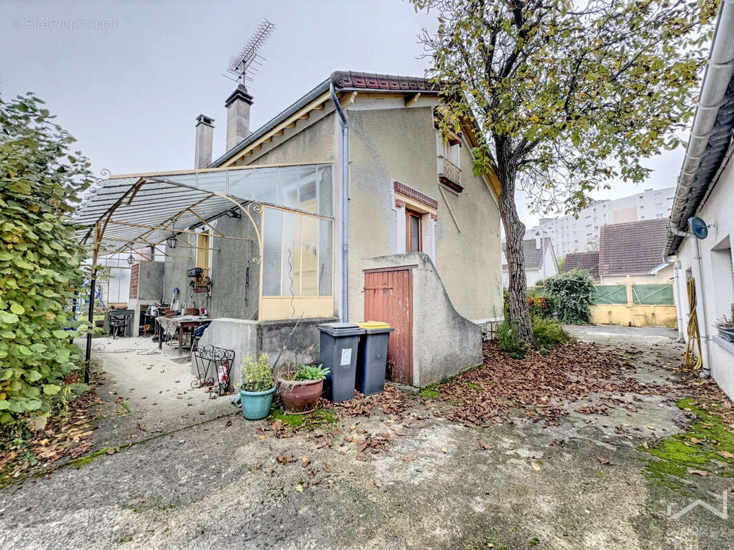 Maison à CHAMPIGNY-SUR-MARNE