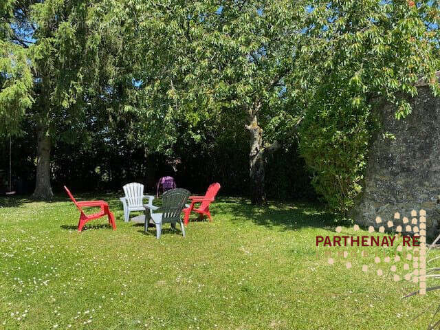Maison 135 m² à Parthenay  - photo 2