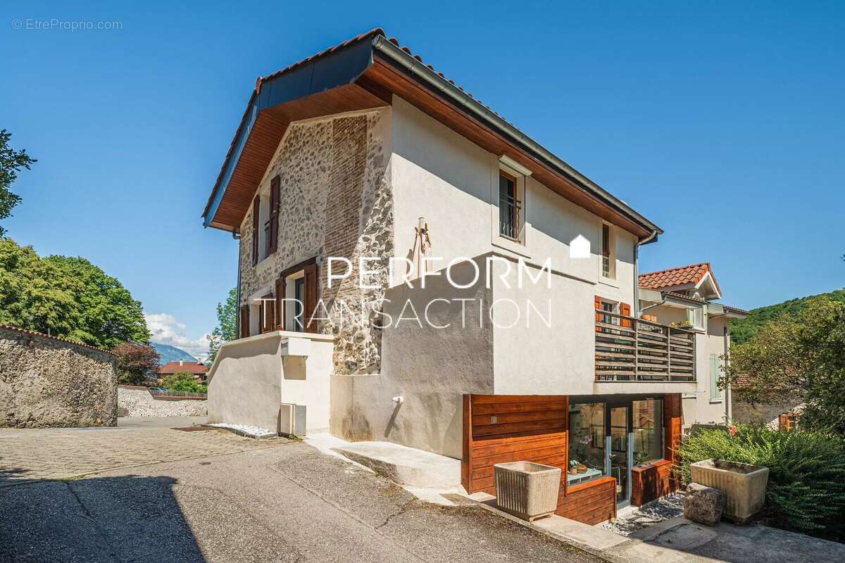 Maison à BRESSON