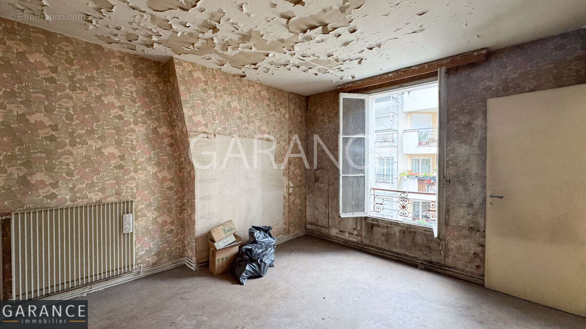 Appartement à PARIS-14E
