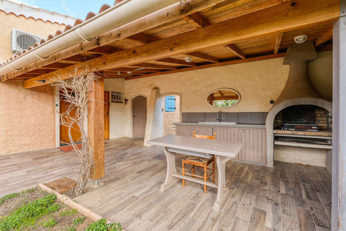Maison à BORMES-LES-MIMOSAS