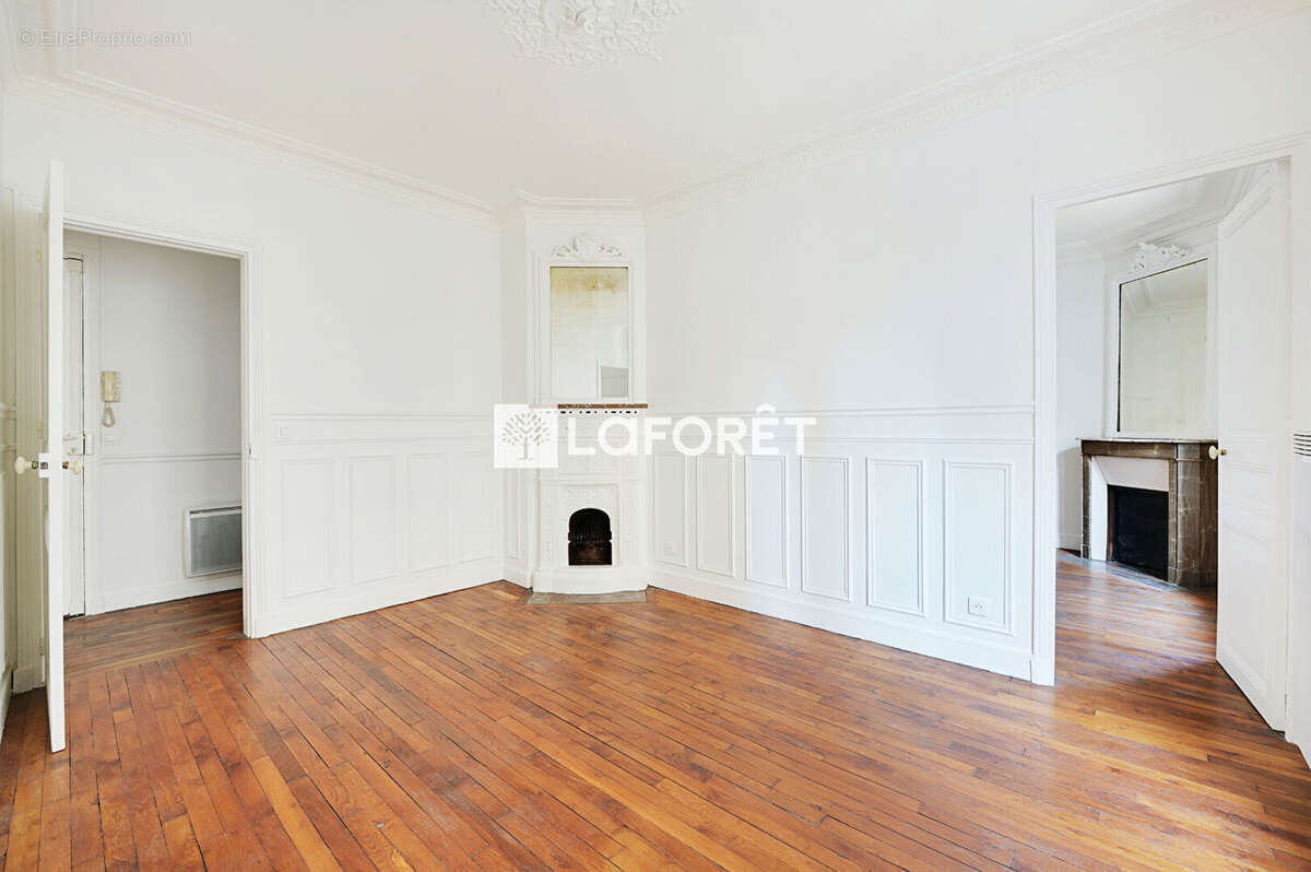 Appartement à PARIS-14E