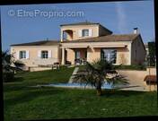 Maison à RUELLE-SUR-TOUVRE