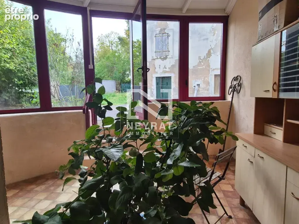 Maison avec garage et dépendance - photo 13