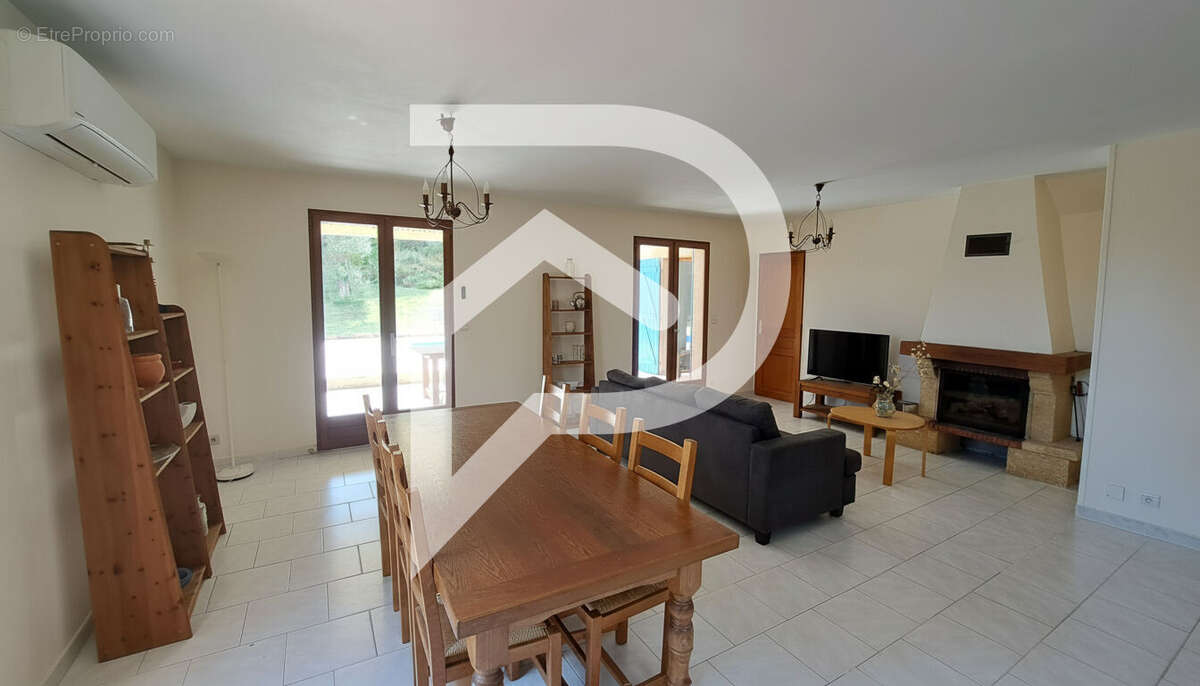 Maison à SAINT-GILLES