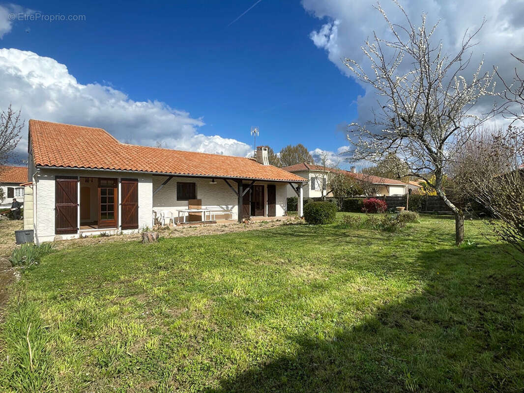 Maison à BUXEROLLES