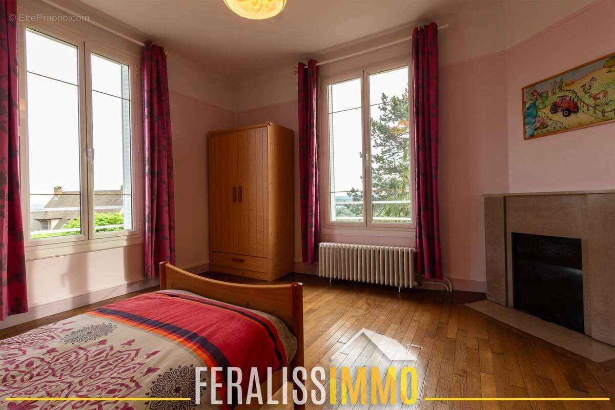 Maison à VAUX-SUR-SEINE