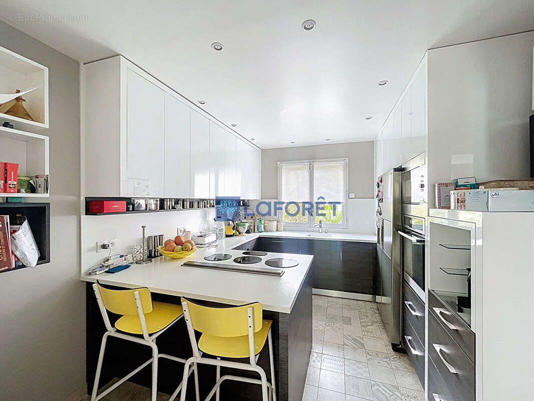 Maison à SAINT-PIERRE-DU-PERRAY