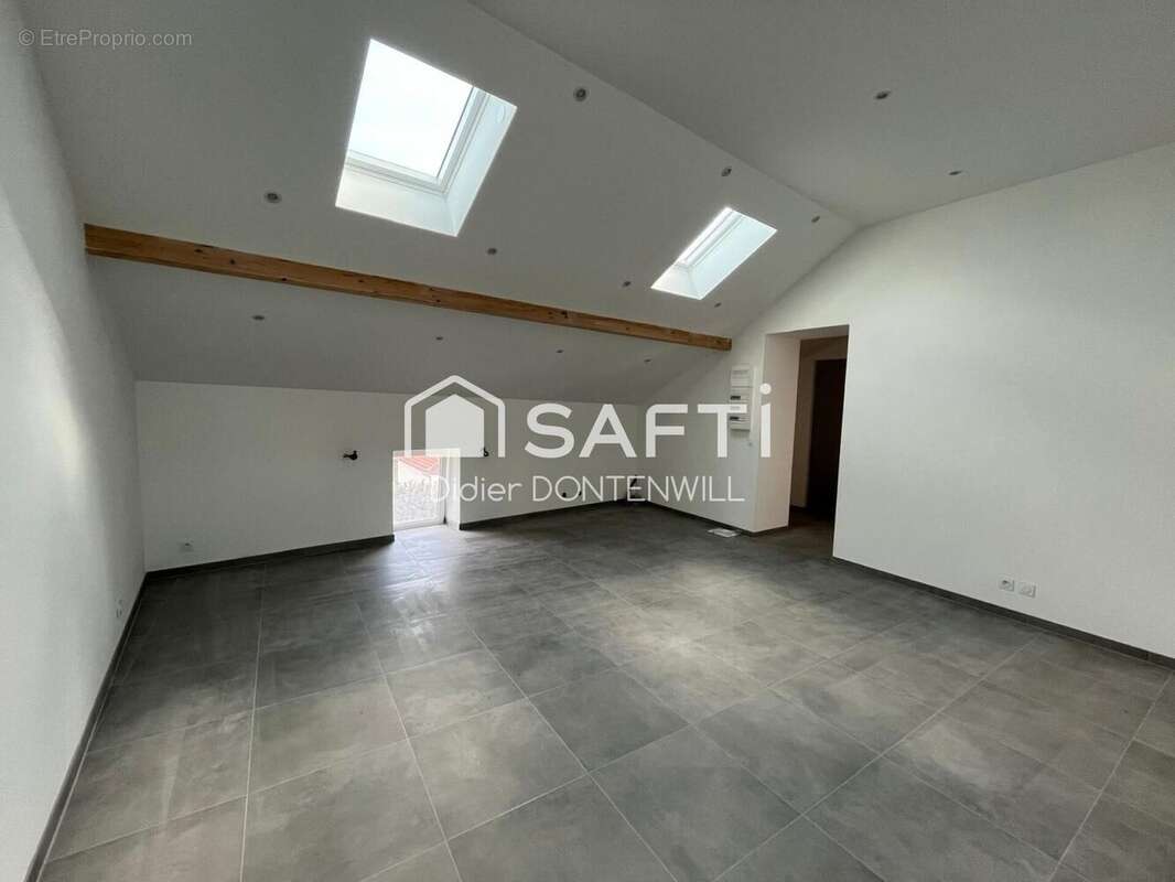 Photo 2 - Appartement à VILLEMOIRIEU