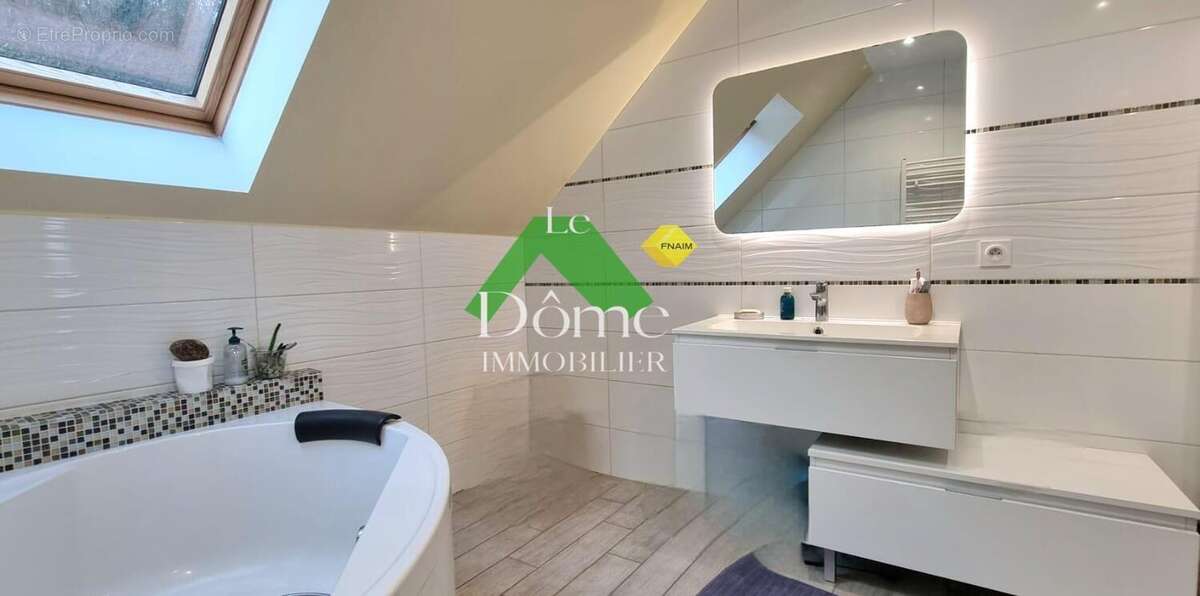 Maison à RONQUEROLLES