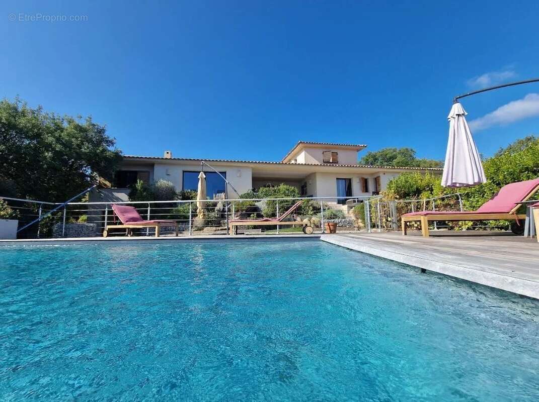 Maison à PORTO-VECCHIO