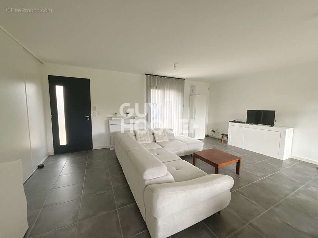 Maison de plain-pied T4 de 88 m2 sur une parcelle de 550 m2 - photo 6