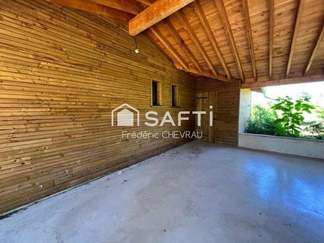 Maison 135 m² à Ecoche  - photo 7