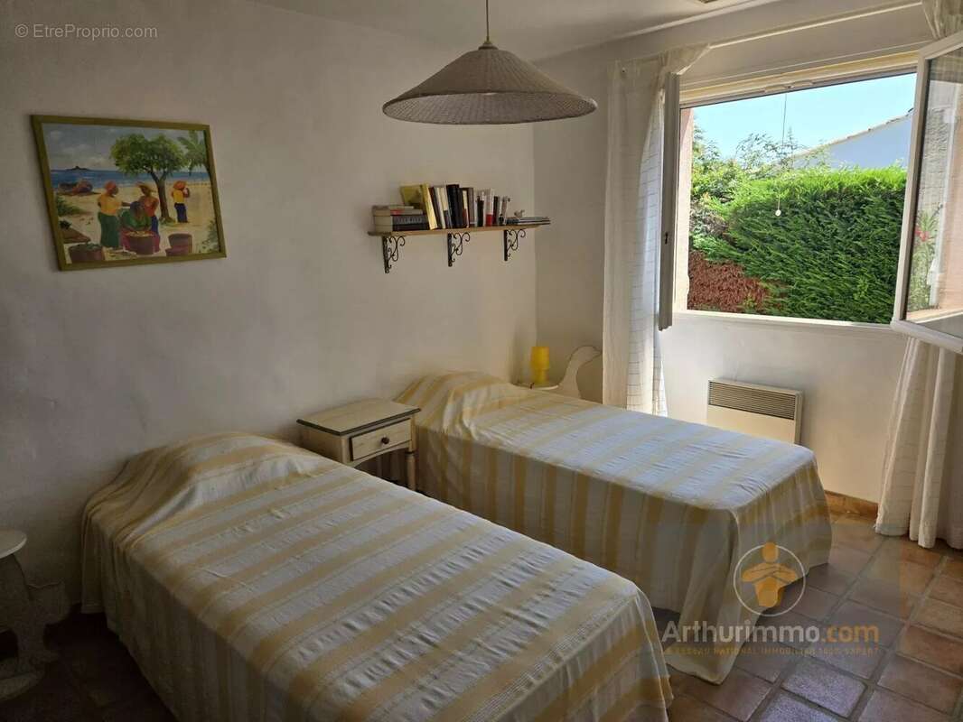 Maison à BORMES-LES-MIMOSAS