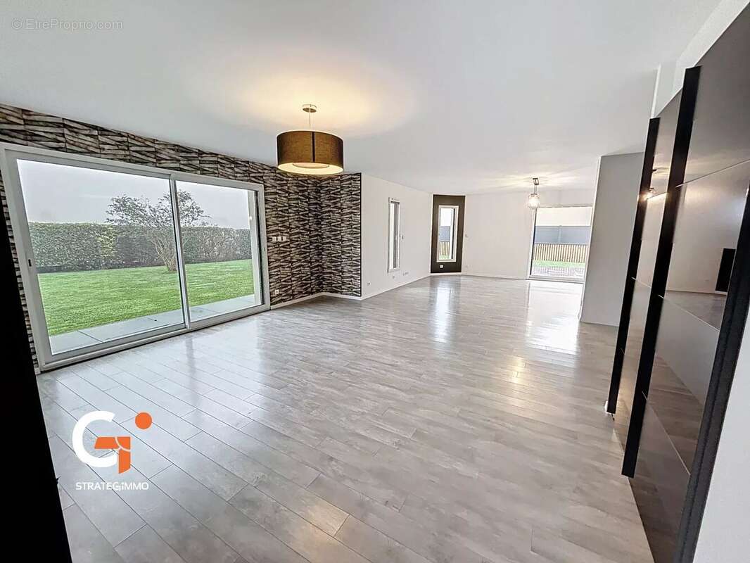 Maison à SAINT-PIERRE-DE-VARENGEVILLE