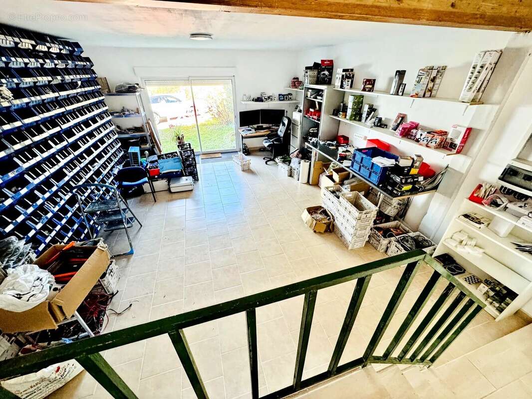 Maison à MIRANDOL-BOURGNOUNAC