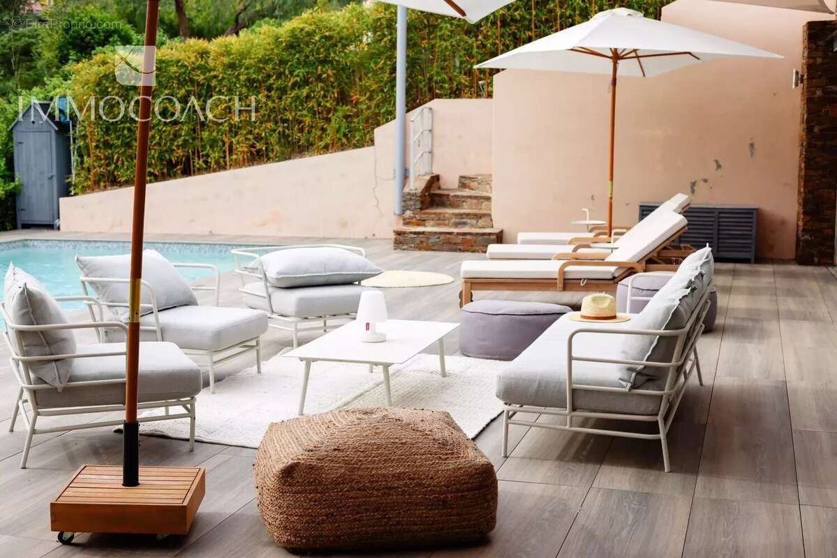 Maison à BORMES-LES-MIMOSAS