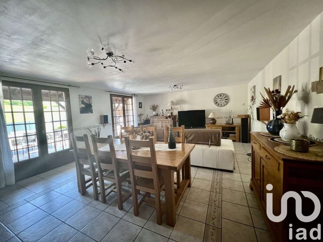Maison 200 m² à Meilleray  - photo 4