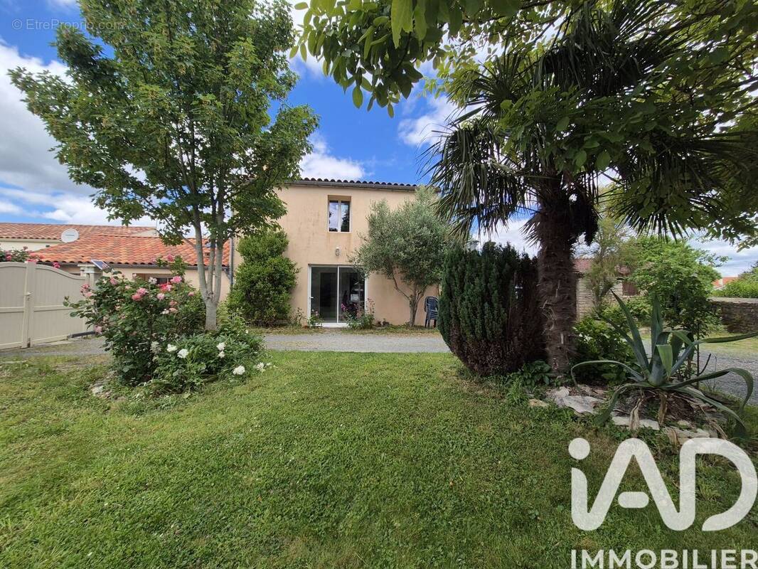 Photo 1 - Maison à ANGLES