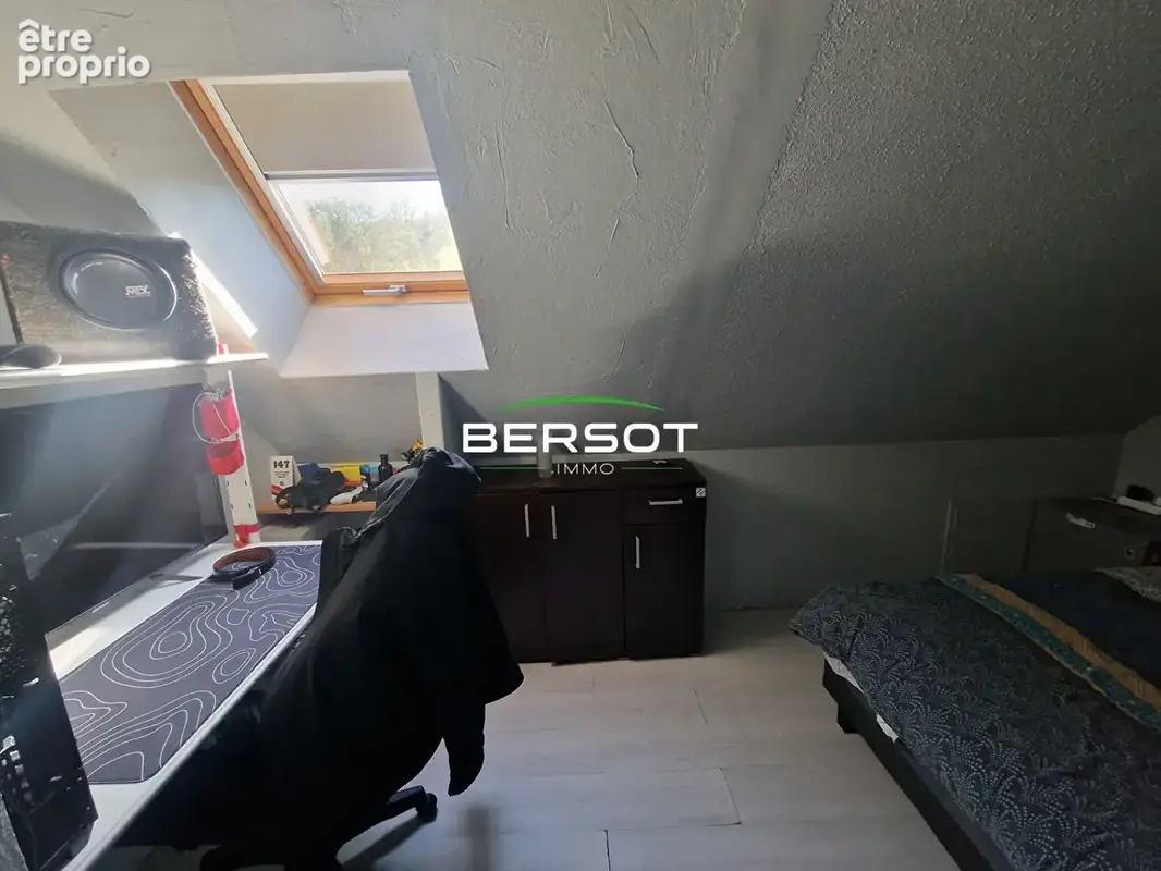 Maison familiale à l'Ecouvotte 8 pièces - 5 chambres de 124 m² - photo 12