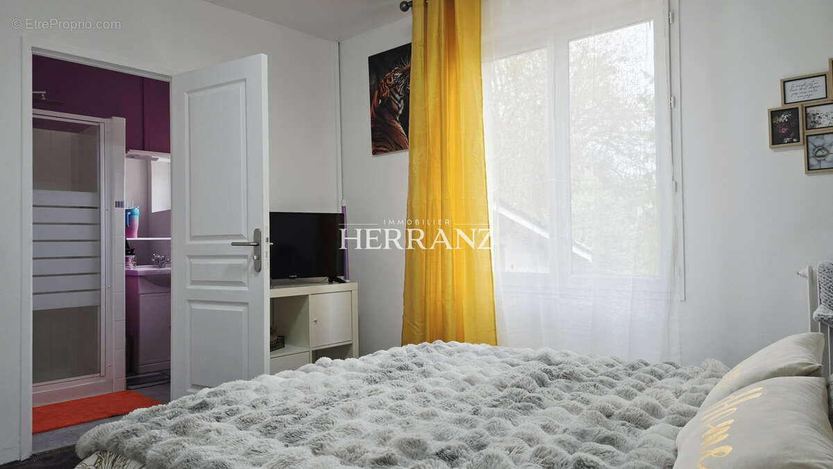 Appartement à MONTGUYON