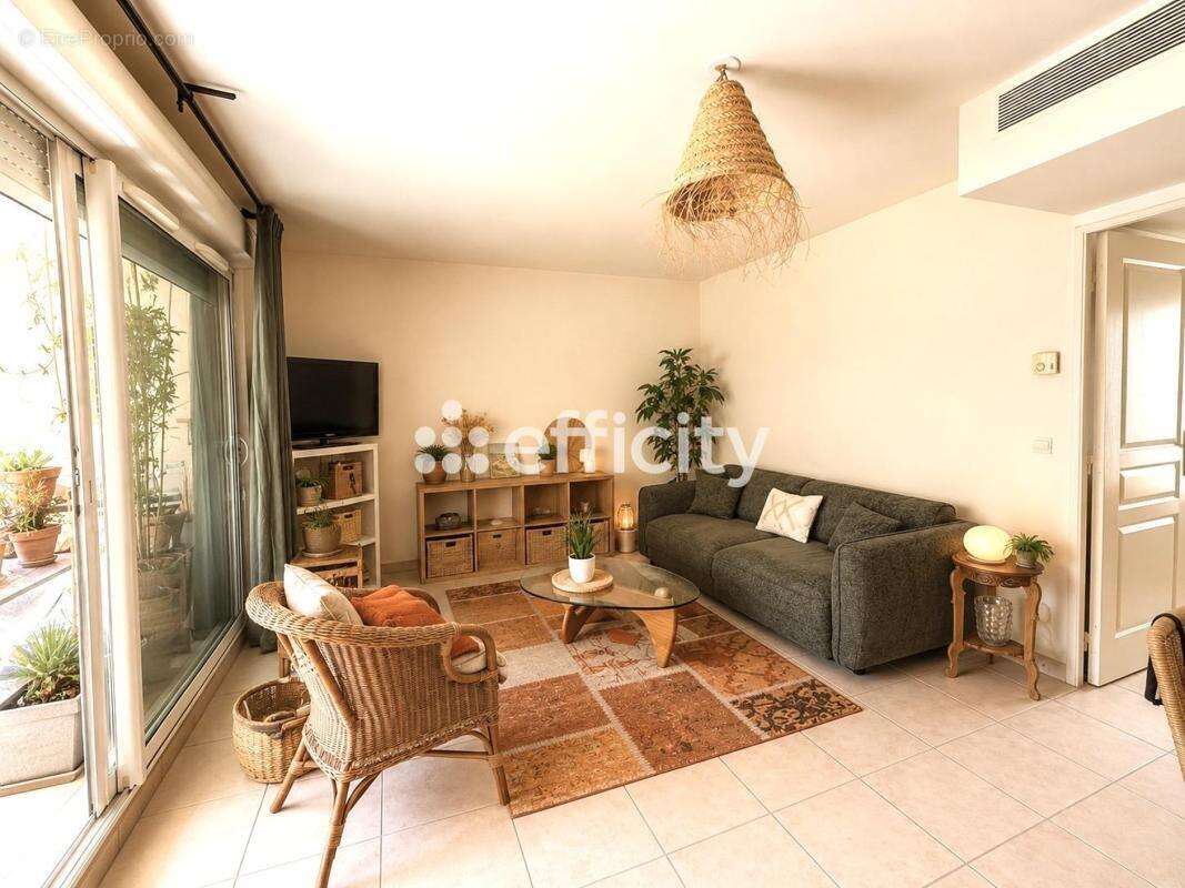 Appartement à MARSEILLE-6E