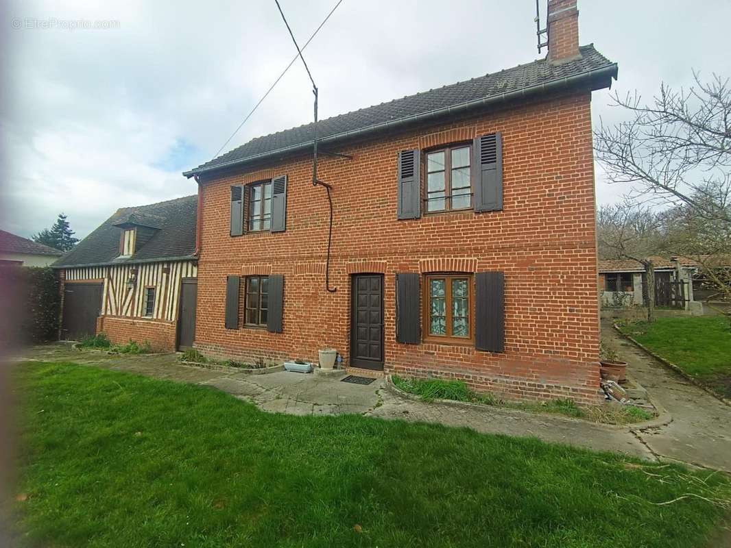 Maison à SAINT-MARTIN-AUX-CHARTRAINS