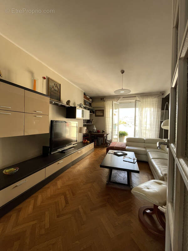 Appartement à MARSEILLE-8E